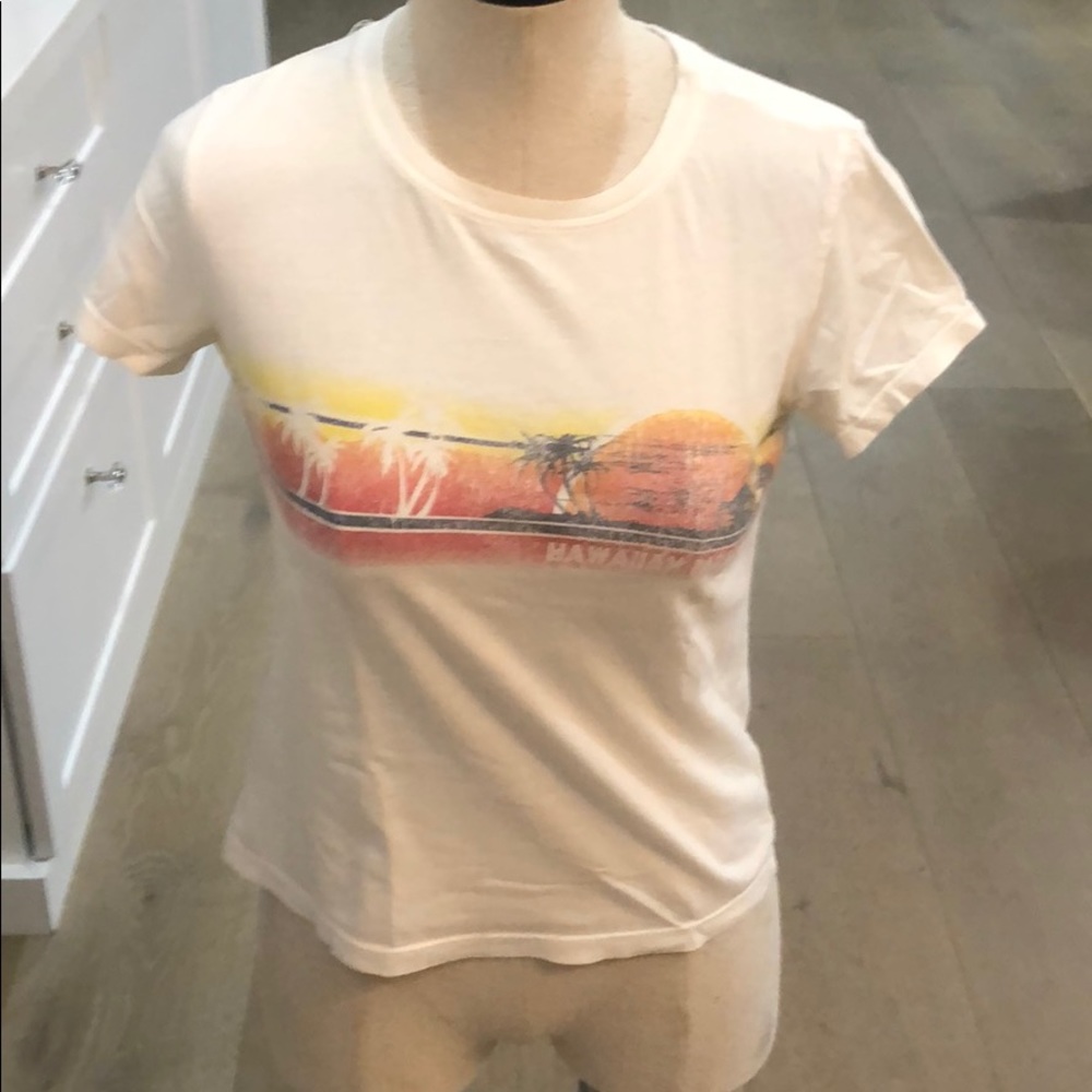 Simple Hawaii t shirt for every day
